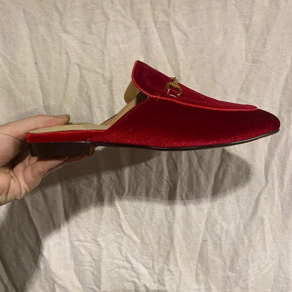 ARQA: red velvet mules - Picture 3 of 6